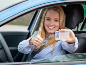 Für mindestens 2 Jahre befinden sich Fahranfänger in der Probezeit zum Führerschein.